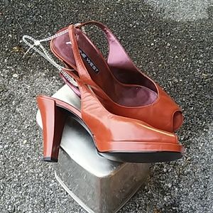 New Nine West Platform sandals